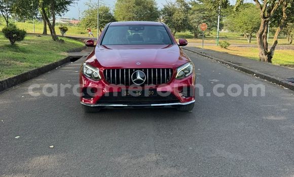 Sayi Na hannu Mercedes‒Benz AMG GLC Red Mota in Douala a Ƙasar Kamaru