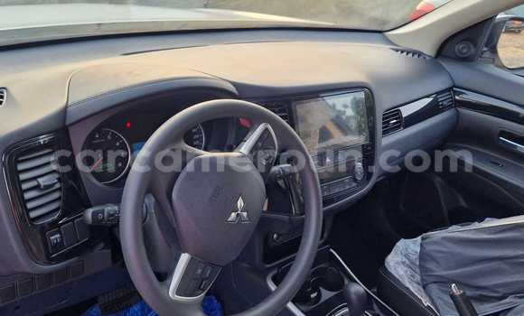 Acheter Occasion Voiture Mitsubishi Outlander Blanc à Douala, Littoral Cameroon Acheter Occasion Voiture Mitsubishi Outlander Blanc à Douala, Littoral Cameroon
