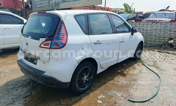 Acheter Occasion Voiture Renault Scenic Blanc à Douala, Littoral Cameroon Acheter Occasion Voiture Renault Scenic Blanc à Douala, Littoral Cameroon