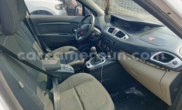Acheter Occasion Voiture Renault Scenic Blanc à Douala, Littoral Cameroon Acheter Occasion Voiture Renault Scenic Blanc à Douala, Littoral Cameroon