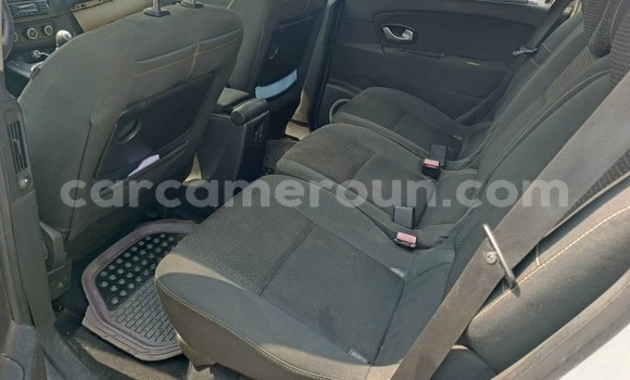 Acheter Occasion Voiture Renault Scenic Blanc à Douala, Littoral Cameroon Acheter Occasion Voiture Renault Scenic Blanc à Douala, Littoral Cameroon