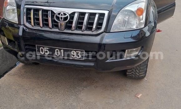 Sayi Na hannu Toyota Prado Black Mota in Douala a Ƙasar Kamaru
