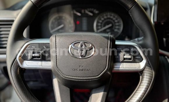 Acheter Occasion Voiture Toyota Land Cruiser Blanc à Douala, Littoral Cameroon Acheter Occasion Voiture Toyota Land Cruiser Blanc à Douala, Littoral Cameroon