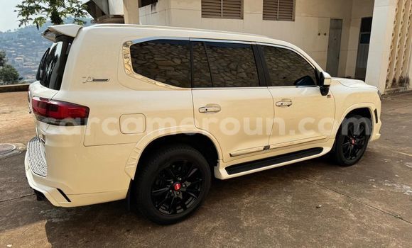 Acheter Occasion Voiture Toyota Land Cruiser Blanc à Douala, Littoral Cameroon Acheter Occasion Voiture Toyota Land Cruiser Blanc à Douala, Littoral Cameroon