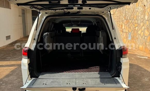 Acheter Occasion Voiture Toyota Land Cruiser Blanc à Douala, Littoral Cameroon Acheter Occasion Voiture Toyota Land Cruiser Blanc à Douala, Littoral Cameroon