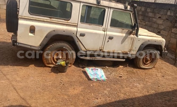 Acheter Occasion Voiture Santana PS-10 Blanc à Yaoundé, Central Cameroon