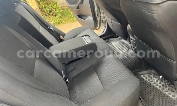 Acheter Occasion Voiture Toyota Avensis Gris à Yaoundé, Central Cameroon Acheter Occasion Voiture Toyota Avensis Gris à Yaoundé, Central Cameroon