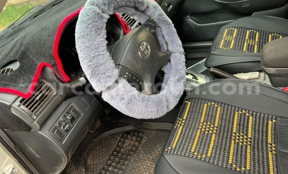 Acheter Occasion Voiture Toyota Avensis Gris à Yaoundé, Central Cameroon Acheter Occasion Voiture Toyota Avensis Gris à Yaoundé, Central Cameroon