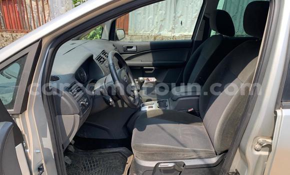 Sayi Na hannu Ford C-MAX Azurfa Mota in Douala a Ƙasar Kamaru Sayi Na hannu Ford C-MAX Azurfa Mota in Douala a Ƙasar Kamaru