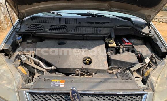 Sayi Na hannu Ford C-MAX Azurfa Mota in Douala a Ƙasar Kamaru Sayi Na hannu Ford C-MAX Azurfa Mota in Douala a Ƙasar Kamaru