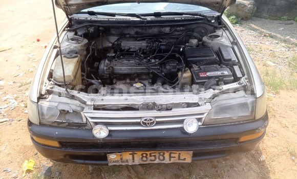 Acheter Occasion Voiture Toyota Corolla Vert à Douala, Littoral Cameroon Acheter Occasion Voiture Toyota Corolla Vert à Douala, Littoral Cameroon