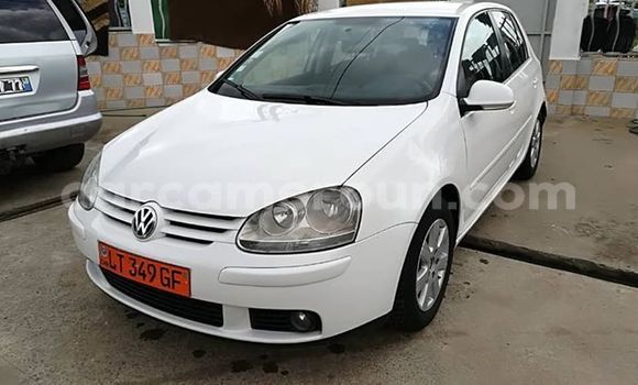 Sayi Na hannu Volkswagen Golf White Mota in Yaounde a Babban Kamaru