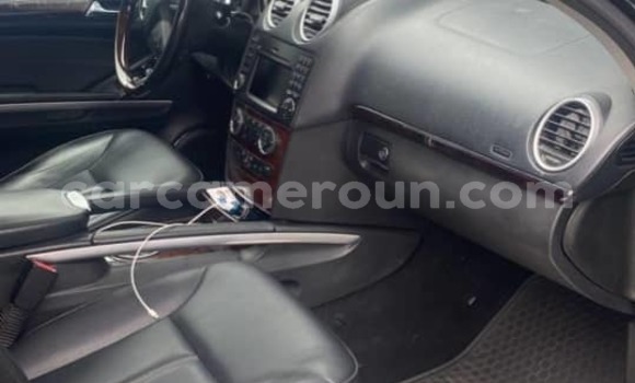 Sayi Na hannu Mercedes‒Benz GL–Class Black Mota in Douala a Ƙasar Kamaru Sayi Na hannu Mercedes‒Benz GL–Class Black Mota in Douala a Ƙasar Kamaru