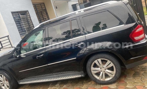 Sayi Na hannu Mercedes‒Benz GL–Class Black Mota in Douala a Ƙasar Kamaru Sayi Na hannu Mercedes‒Benz GL–Class Black Mota in Douala a Ƙasar Kamaru