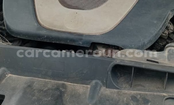 Sayi Na hannu Mercedes‒Benz 300–Series White Mota in Douala a Ƙasar Kamaru Sayi Na hannu Mercedes‒Benz 300–Series White Mota in Douala a Ƙasar Kamaru