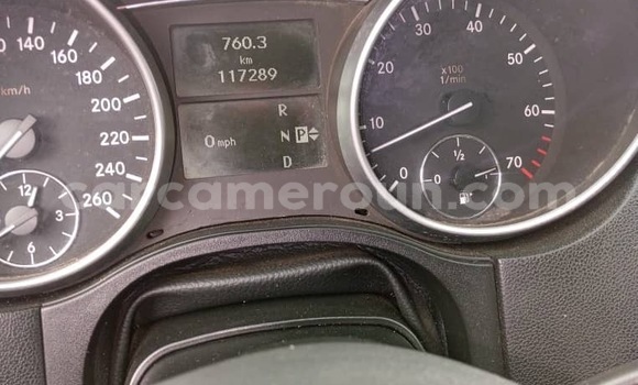 Sayi Na hannu Mercedes‒Benz ML–Class Black Mota in Douala a Ƙasar Kamaru Sayi Na hannu Mercedes‒Benz ML–Class Black Mota in Douala a Ƙasar Kamaru