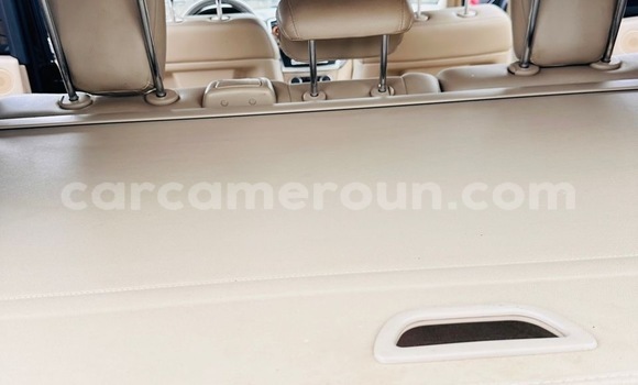 Sayi Imported Mercedes‒Benz ML–Class Black Mota in Douala a Ƙasar Kamaru Sayi Imported Mercedes‒Benz ML–Class Black Mota in Douala a Ƙasar Kamaru