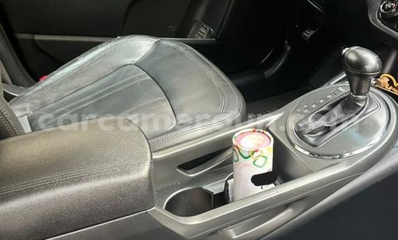 Sayi Na hannu Kia Sportage Red Mota in Douala a Ƙasar Kamaru Sayi Na hannu Kia Sportage Red Mota in Douala a Ƙasar Kamaru