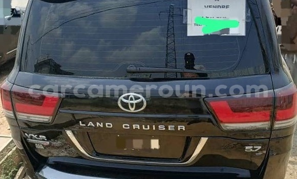 Sayi Imported Toyota Land Cruiser Black Mota in Douala a Ƙasar Kamaru Sayi Imported Toyota Land Cruiser Black Mota in Douala a Ƙasar Kamaru