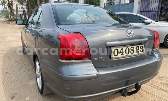 Sayi Na hannu Toyota Avensis Azurfa Mota in Douala a Ƙasar Kamaru Sayi Na hannu Toyota Avensis Azurfa Mota in Douala a Ƙasar Kamaru
