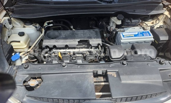 Buy Used Hyundai Tucson Silver Car in Yaounde in Central Cameroon Buy Used Hyundai Tucson Silver Car in Yaounde in Central Cameroon