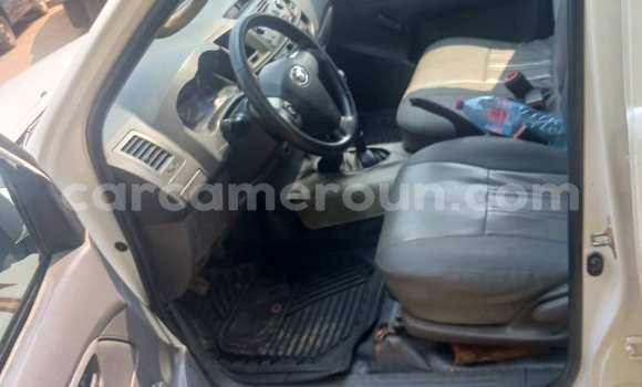 Acheter Occasion Voiture Toyota Hilux Blanc à Douala, Littoral Cameroon Acheter Occasion Voiture Toyota Hilux Blanc à Douala, Littoral Cameroon