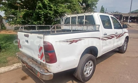 Acheter Occasion Voiture Toyota Hilux Blanc à Douala, Littoral Cameroon Acheter Occasion Voiture Toyota Hilux Blanc à Douala, Littoral Cameroon