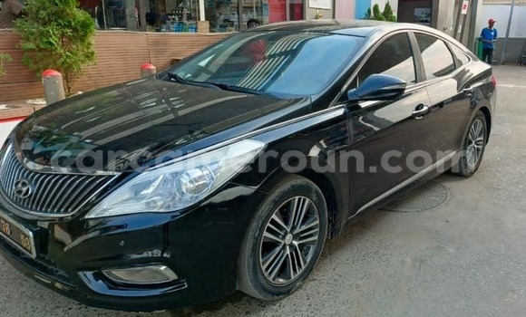 Sayi Na hannu Hyundai Grandeur Black Mota in Douala a Ƙasar Kamaru Sayi Na hannu Hyundai Grandeur Black Mota in Douala a Ƙasar Kamaru