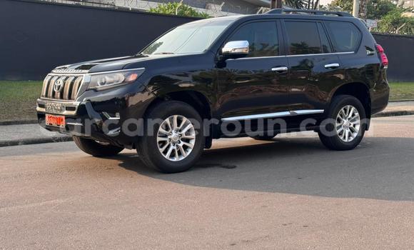 Sayi Na hannu Toyota Prado Black Mota in Douala a Ƙasar Kamaru
