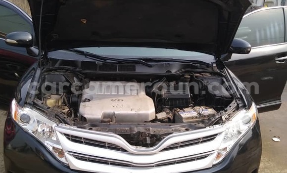 Sayi Na hannu Toyota Venza Black Mota in Douala a Ƙasar Kamaru