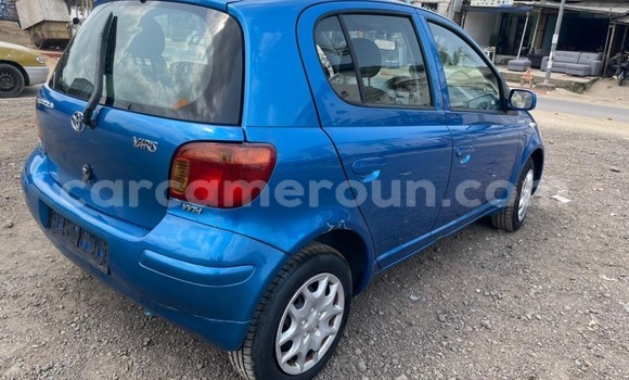 Sayi Imported Toyota Yaris Blue Mota in Douala a Ƙasar Kamaru Sayi Imported Toyota Yaris Blue Mota in Douala a Ƙasar Kamaru