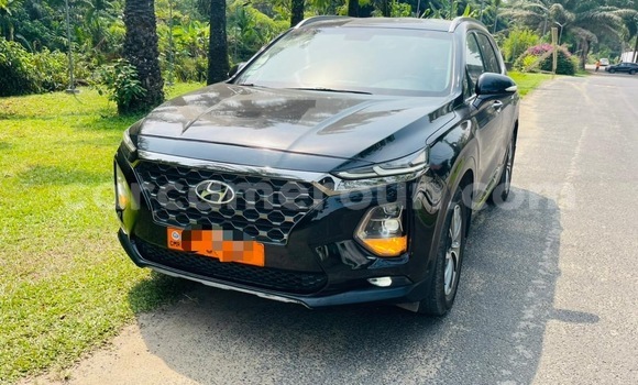 Sayi Na hannu Hyundai Santa Fe Black Mota in Douala a Ƙasar Kamaru