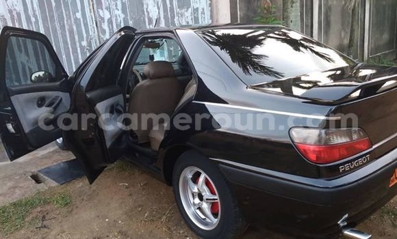 Sayi Na hannu Peugeot 406 Black Mota in Douala a Ƙasar Kamaru