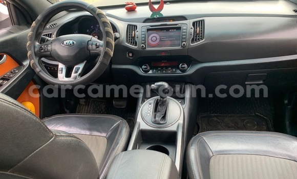 Sayi Na hannu Kia Sportage Azurfa Mota in Douala a Ƙasar Kamaru Sayi Na hannu Kia Sportage Azurfa Mota in Douala a Ƙasar Kamaru