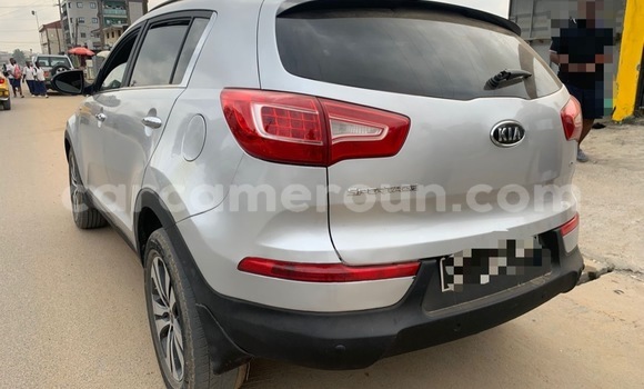 Sayi Na hannu Kia Sportage Azurfa Mota in Douala a Ƙasar Kamaru Sayi Na hannu Kia Sportage Azurfa Mota in Douala a Ƙasar Kamaru