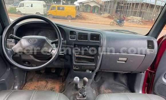 Sayi Na hannu Toyota Hilux Sauran Mota in Douala a Ƙasar Kamaru Sayi Na hannu Toyota Hilux Sauran Mota in Douala a Ƙasar Kamaru