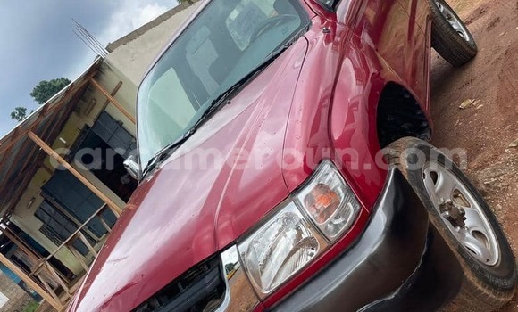 Sayi Na hannu Toyota Hilux Sauran Mota in Douala a Ƙasar Kamaru Sayi Na hannu Toyota Hilux Sauran Mota in Douala a Ƙasar Kamaru