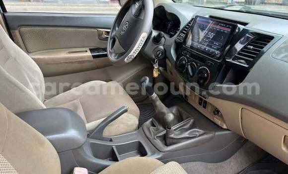 Sayi Na hannu Toyota Fortuner Sauran Mota in Douala a Ƙasar Kamaru Sayi Na hannu Toyota Fortuner Sauran Mota in Douala a Ƙasar Kamaru