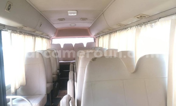 Acheter Occasion Voiture Toyota Coaster Beige à Douala, Littoral Cameroon Acheter Occasion Voiture Toyota Coaster Beige à Douala, Littoral Cameroon