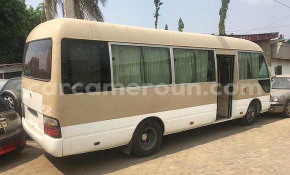 Acheter Occasion Voiture Toyota Coaster Beige à Douala, Littoral Cameroon Acheter Occasion Voiture Toyota Coaster Beige à Douala, Littoral Cameroon
