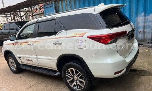 Acheter Import Voiture Toyota Fortuner Blanc à Douala, Littoral Cameroon Acheter Import Voiture Toyota Fortuner Blanc à Douala, Littoral Cameroon