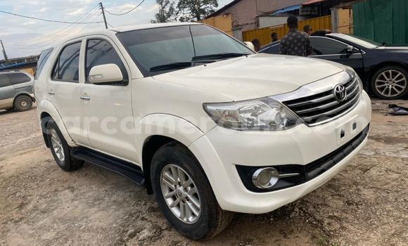 Acheter Occasion Voiture Toyota Fortuner Blanc à Douala, Littoral Cameroon Acheter Occasion Voiture Toyota Fortuner Blanc à Douala, Littoral Cameroon