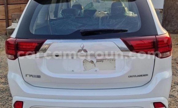 Buy Used Mitsubishi Outlander White Car in Douala in Littoral Cameroon Buy Used Mitsubishi Outlander White Car in Douala in Littoral Cameroon
