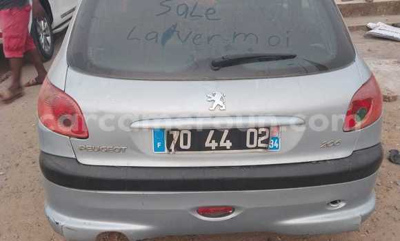Acheter Occasion Voiture Peugeot 206 Gris à Douala, Littoral Cameroon Acheter Occasion Voiture Peugeot 206 Gris à Douala, Littoral Cameroon