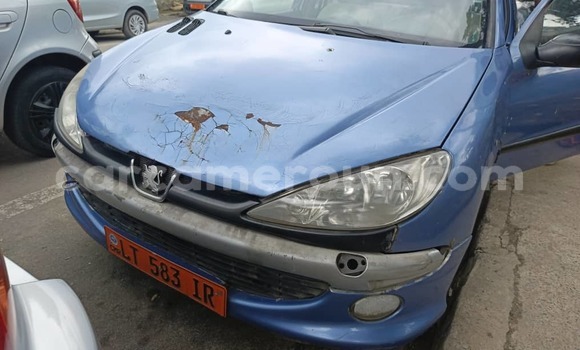 Sayi Na hannu Peugeot 206 Blue Mota in Douala a Ƙasar Kamaru