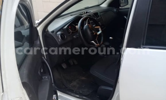 Acheter Occasion Voiture Renault Logan Blanc à Douala, Littoral Cameroon Acheter Occasion Voiture Renault Logan Blanc à Douala, Littoral Cameroon
