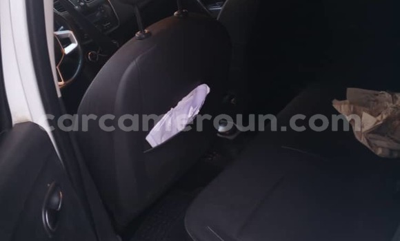 Acheter Occasion Voiture Renault Logan Blanc à Douala, Littoral Cameroon Acheter Occasion Voiture Renault Logan Blanc à Douala, Littoral Cameroon