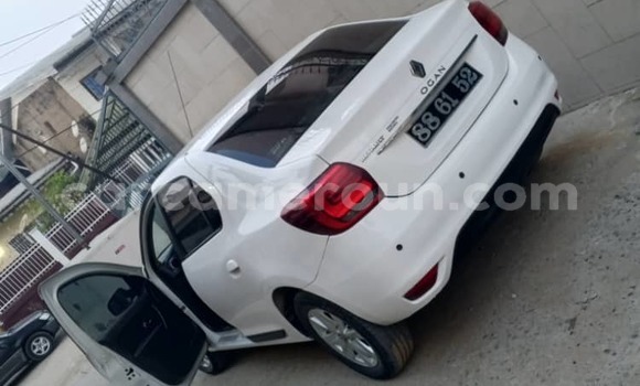 Acheter Occasion Voiture Renault Logan Blanc à Douala, Littoral Cameroon Acheter Occasion Voiture Renault Logan Blanc à Douala, Littoral Cameroon