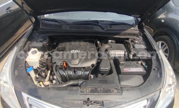 Sayi Na hannu Hyundai Grandeur Black Mota in Douala a Ƙasar Kamaru Sayi Na hannu Hyundai Grandeur Black Mota in Douala a Ƙasar Kamaru