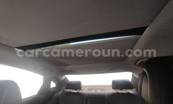 Sayi Na hannu Hyundai Grandeur Black Mota in Douala a Ƙasar Kamaru Sayi Na hannu Hyundai Grandeur Black Mota in Douala a Ƙasar Kamaru